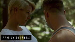 Familie Sondaars - Kit Mercer - Whos Regtig In Beheer