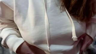 Stepsister meunang orgasms bari manéhna fucks kuring