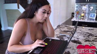 Sis Με Αγαπάει - Κική Klout