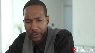 فحش ربیبہ چاہتا ہے والد کے علاج کے لئے اس طرح ایک عورت