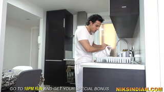 ���სახური დაინახა სამაგისტრო ქალიშვილი აბაზანა და შემდეგ her ass