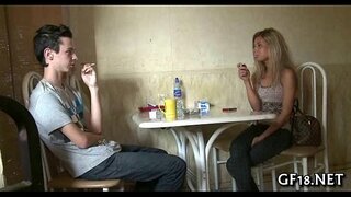 Хүү сууж болон stares