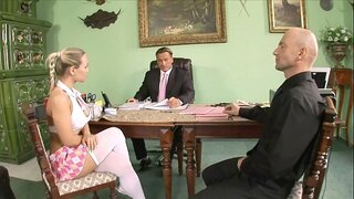 Ikki tug&#039;yonga ketgan o&#039;qituvchilar katta juggers bilan naughty kollej Boba Mia Leone jazolash