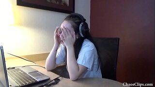 Teen Lenna hartzen du atseden bat jolastu bere pussy Teen Lenna hartzen du atseden bat jolastu bere pussy