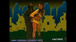 Kia Mayes i roto i te sexy kēmu ataata moepuku kumbat